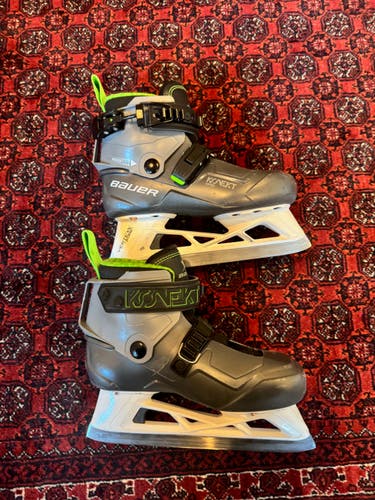 Bauer Konekt Hockey Goalie Skates Regular Width Size 2 (Used)