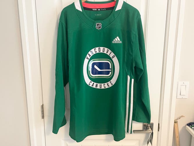 BNWT Authentic Adidas Vancouver Canucks Green Practice Jersey Size 52 Large NEW