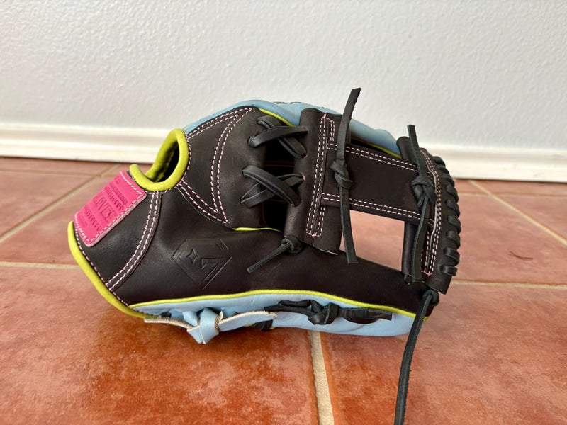 2025 RH Infield Softball Glove 11.75" (New)