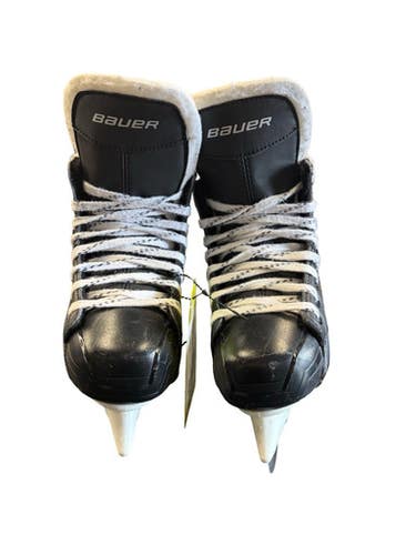 Used Bauer ONE.4 Junior Hockey Skate Junior 01 10299-S000307538