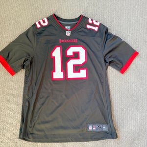 Tom Brady #12 Tampa Bay Buccaneers Jersey - Men's Size XL, Gray, #12