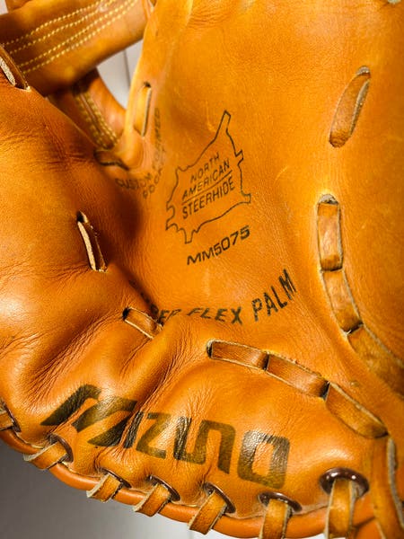 Vintage Mizuno MM5075 Baseball Glove Professional Model North