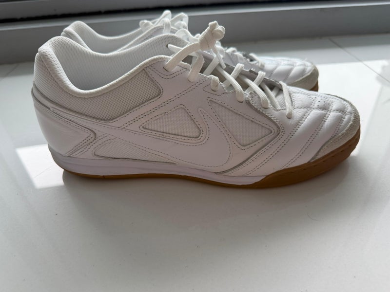 White Men's Size M 11.5 (W 12.5) Nike StreetGato Indoor Cleats (New)