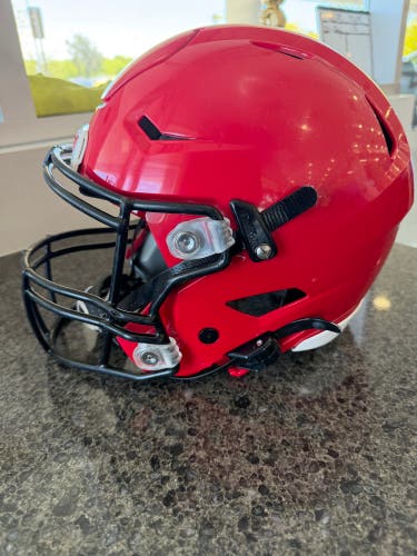 Red Youth Large Riddell SpeedFlex Helmet (Used)