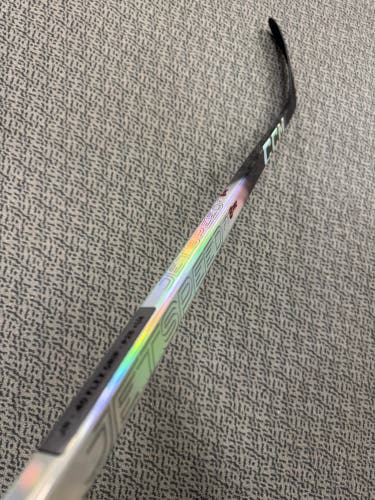 Junior CCM JetSpeed FT8 Pro Right Handed Hockey Stick P28+1/4 40 Flex (New)