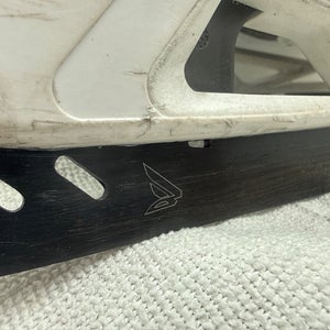 (Used) Byonic Goal Blade BG9 w/ Bauer S27 8.5 Senior Goalie Skates