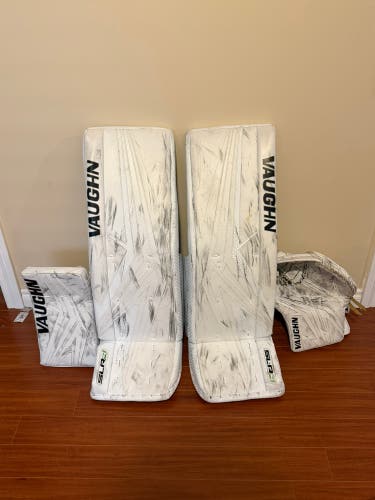 34" 2024 Vaughn Ventus SLR4 Regular Goalie Full Set (Used)
