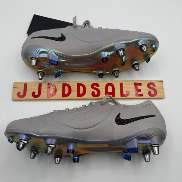 Nike Tiempo Legend 10 Elite SG-Pro Player Edtn Soccer Cleats  display picture 3