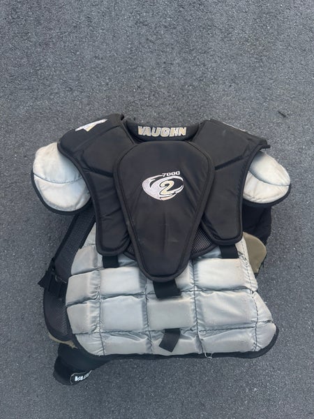 Vaughn Velocity V2 7000 Senior Medium Chest Protector