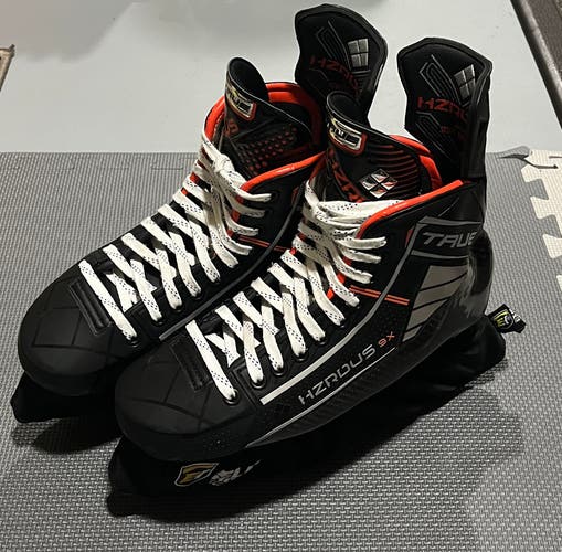 True HZRDUS 9x Hockey Skates Regular Width 9 (Used, in four (4) Rec games)