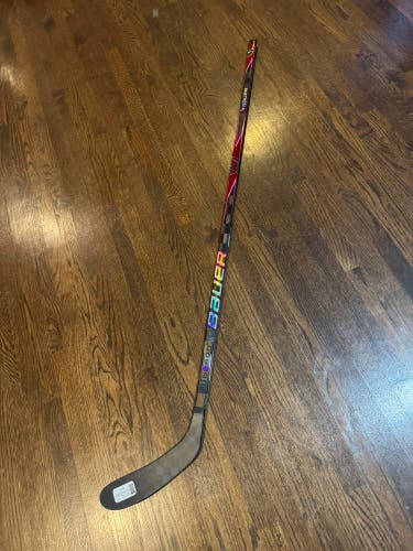 Senior Bauer Proto2 Right Handed Hockey Stick P28 77 Flex (New)