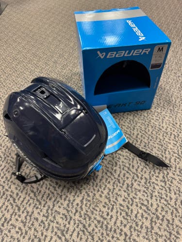 Medium Bauer Re-Akt 90 Helmet (New)