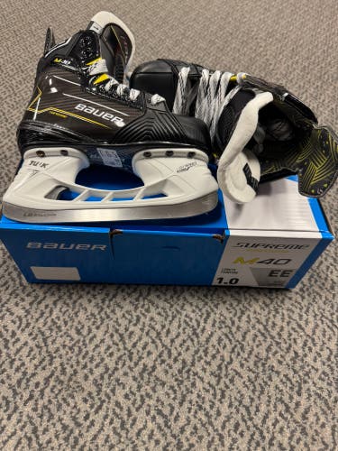Bauer Supreme M40 Hockey Skates Extra Wide Width Size 1 (New)