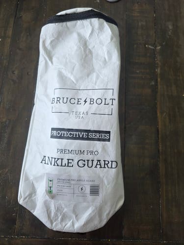 White Junior Shin Guards (New)