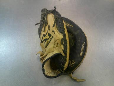 Used Mizuno POWER CLOSE BB/SB Catchers RH Throw Black 32 1/2" 11339-S000200590
