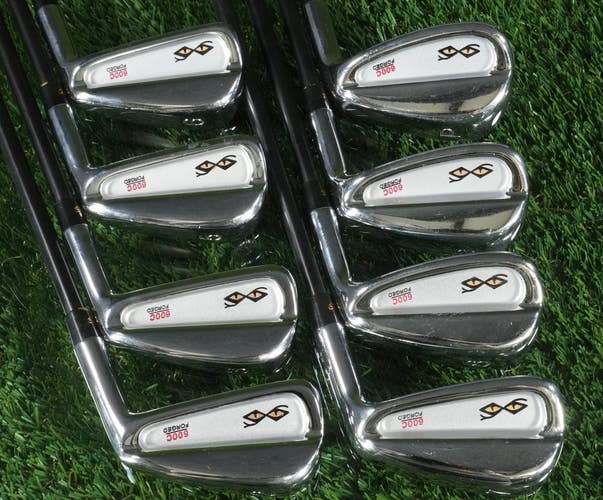 Snake Eyes 600C Forged Irons 2,3+5-PW Regular Flex Graphite Shaft RH