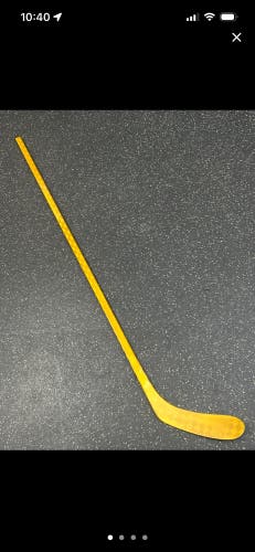 Senior Right Hand P28 75 Flex Pro Stock (New) Goldout Stick Item#CCR75