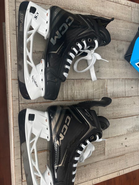 Black/Gray 2024 CCM Tacks XF Pro Hockey Skates Wide Width 6 (Used)