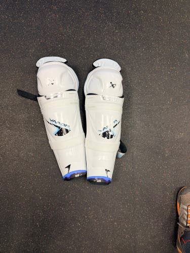 Senior Bauer Vapor Flylite 16" Shin Pads (Used)