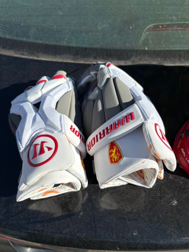 Warrior Burn Pro Lacrosse Gloves (Used)