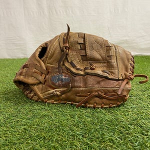 Nokona Buckaroo RH Baseball Glove | 12"