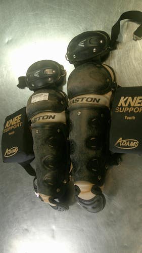 Used Easton SHINGUARD Catchers Leg Guards Black Junior 11868-S000068128