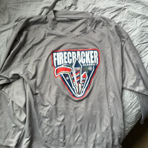 Gray Adult Unisex Large  Jersey (Used)