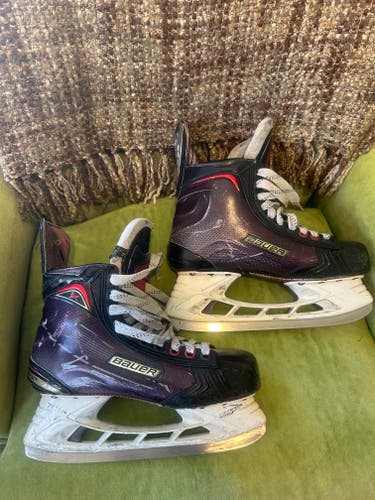 Black/Gray Bauer Vapor 1X (2017 Model) Hockey Skates Extra Wide Width 9.5 (Used)