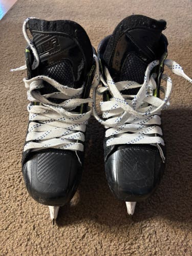 2024 Bauer Pro Hockey Goalie Skates Regular Width Size 5.5 (Used)