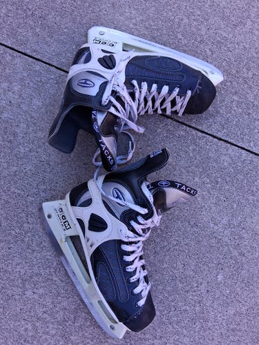 CCM Ultra Tacks Hockey Skates 8.5+Black Tacks 4 (Used)