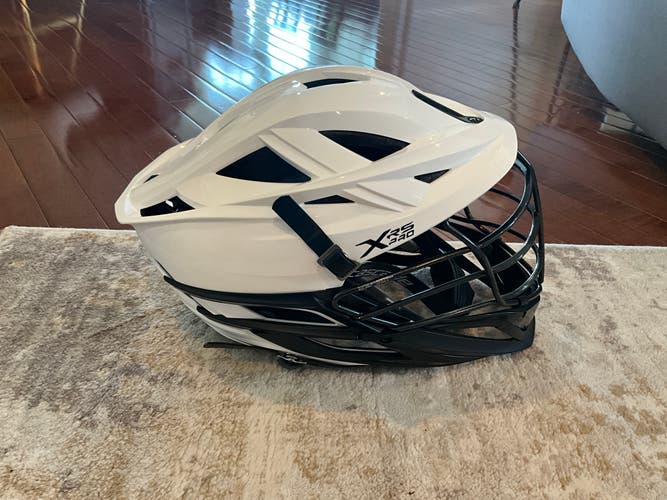 Cascade XRS Pro Helmet (Like new) SEND OFFERS. WILLING TO NEGOTIATE!