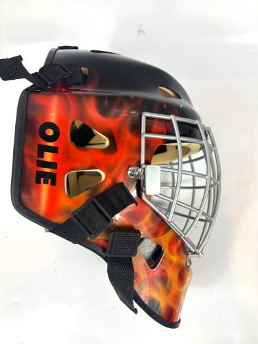 Senior Medium Goalie Mask (Used)