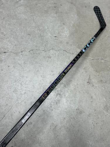 80 Flex P29 Senior CCM RibCor Trigger 9 Pro Right Hand Hockey Stick Pro Stock (New)