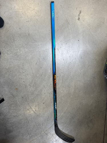 Junior Bauer Nexus Sync Right Handed Hockey Stick P92 40 Flex (New)