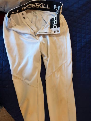 White Men's Medium Adult Under Armour Game Pants (Used)