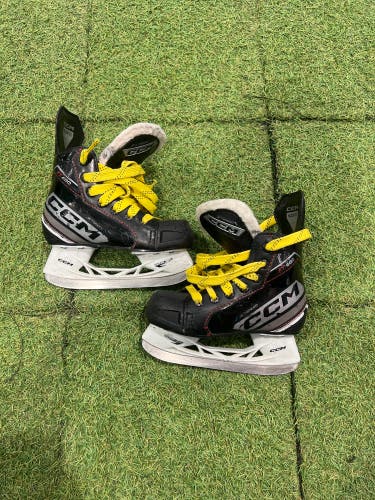 Youth CCM JetSpeed FT680 Hockey Skates 11.5 (Used)