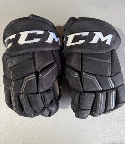 CCM HGQL Pro Stock Hockey Gloves 14” Stars 5851