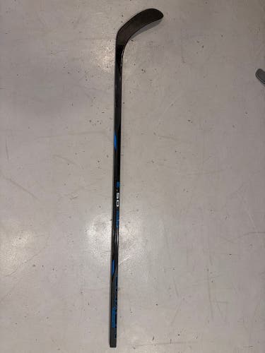 Senior Bauer Nexus E50 Pro Left Hand Hockey Stick P28 77 Flex (Used)