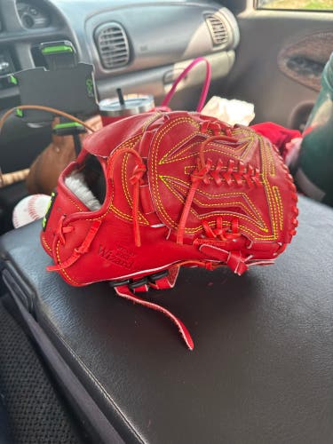 2025 Rawlings Heart of the Hide RH Pitcher's Baseball Glove 11.75" (Used)