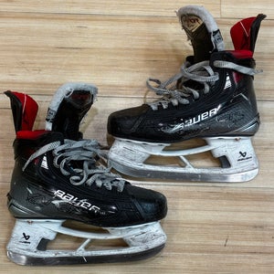 Junior Bauer Vapor X5 Pro Hockey Skates Regular Width Size 3.5 (Used)