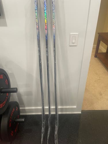 Senior Bauer Vapor Flylite Right Handed Hockey Stick P92 77 Flex (New)