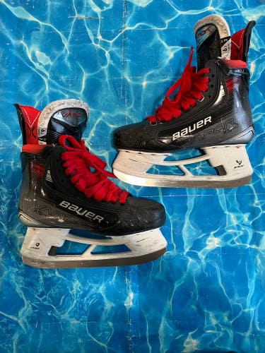 Senior Bauer Vapor X5 Pro Hockey Skates Size 6.5 (Used)