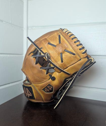 44 Pro Classic Series RH Baseball Glove 11.25" (Used)