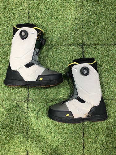 Men's Size M 8.5 (W 9.5) K2 Maysis Snowboard Boots (Used)