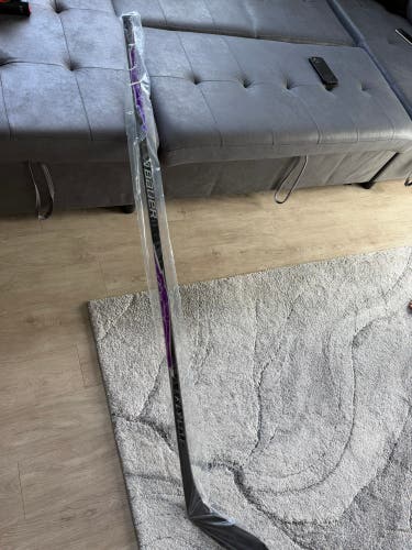 Senior Bauer Vapor Flylite Left Hand Hockey Stick P28 77 Flex Pro Stock (New)