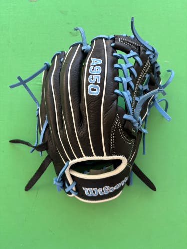 New Wilson A950 RH Outfield Baseball Glove 11.75"