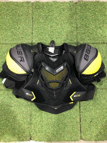 Large Senior Bauer Supreme Ultrasonic Shoulder Pads (Used)
