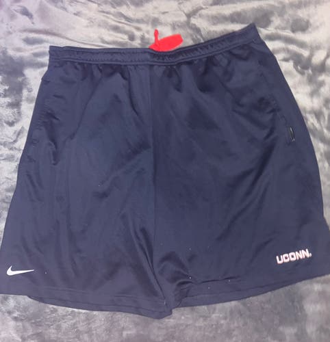 UCONN FOOTBALL NIKE SHORTS - XXL (NAVY)