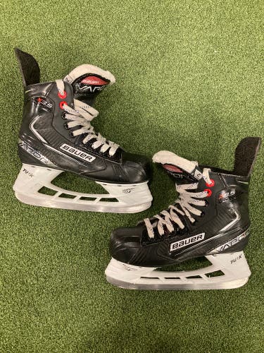 Junior Bauer Vapor X3.5 Hockey Skates | Size 2