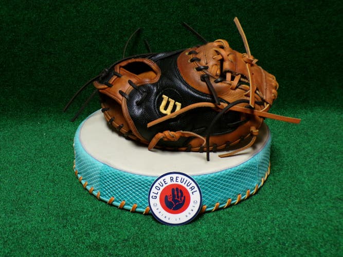 Wilson RH Catcher's A2000 2403 Baseball Glove 34" (Used)